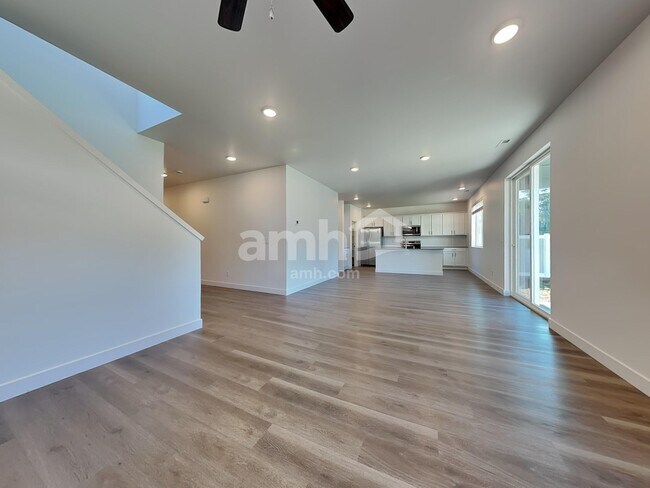 Photo - 7705 Brenden St SW