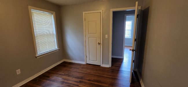 Photo - 23 N Haley St