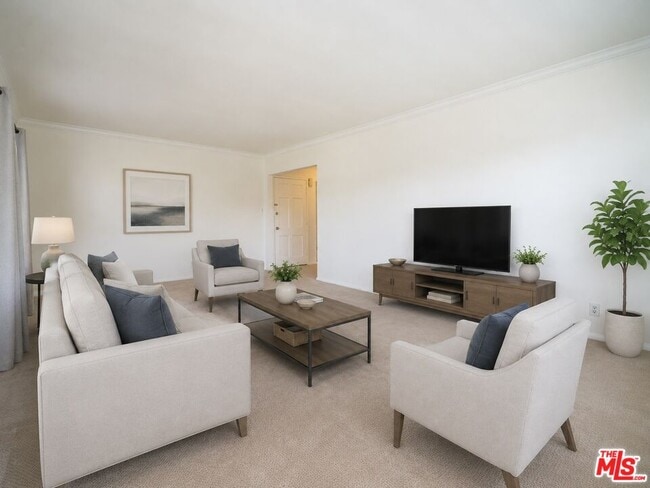 Photo - 8551 Holloway Dr