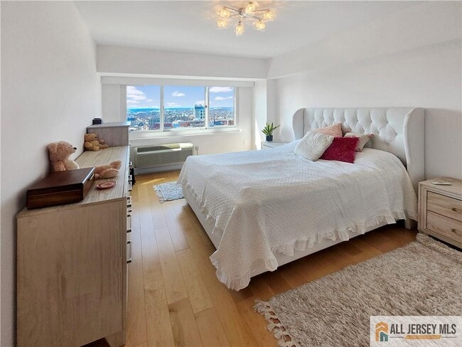 Photo - 110 Somerset St Unit 2209