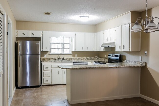 Photo - 20 Single Oaks Dr