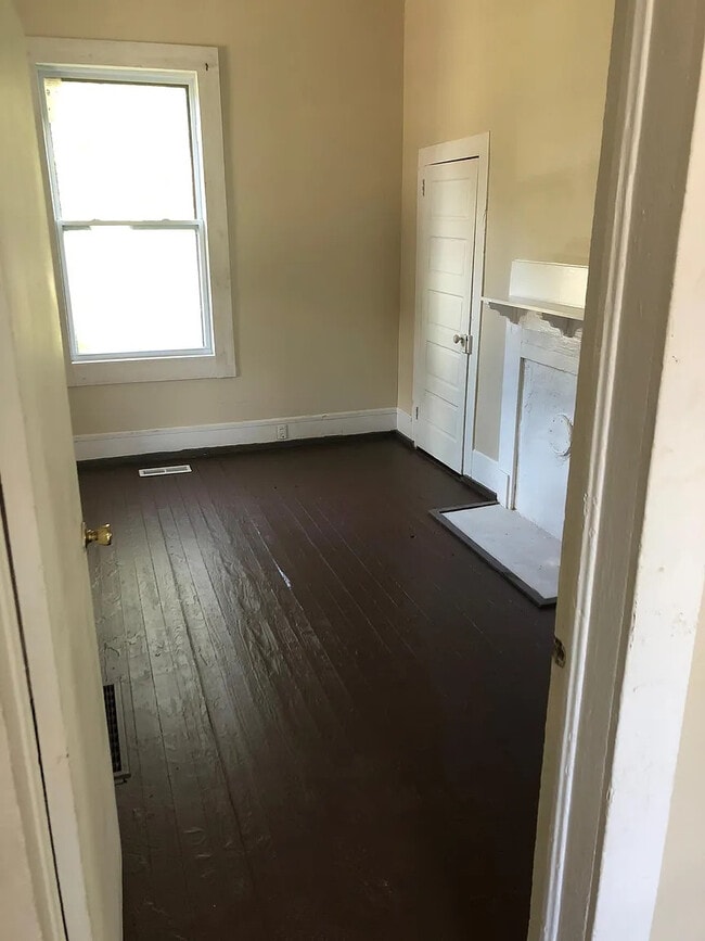 Photo - 28 Circle St