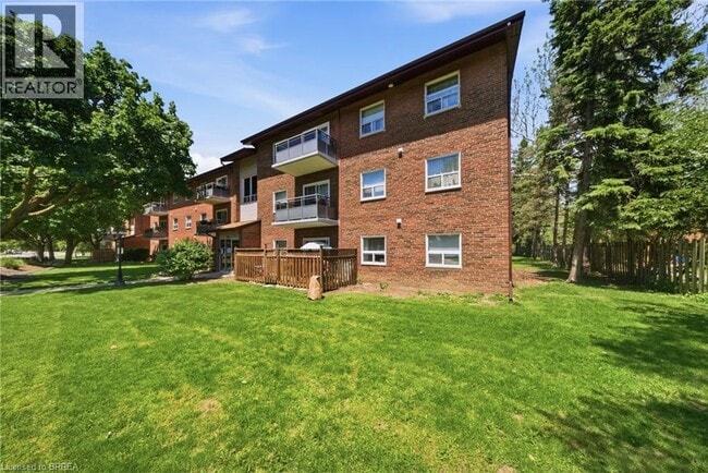 Photo - 612 Grey St Unit 19