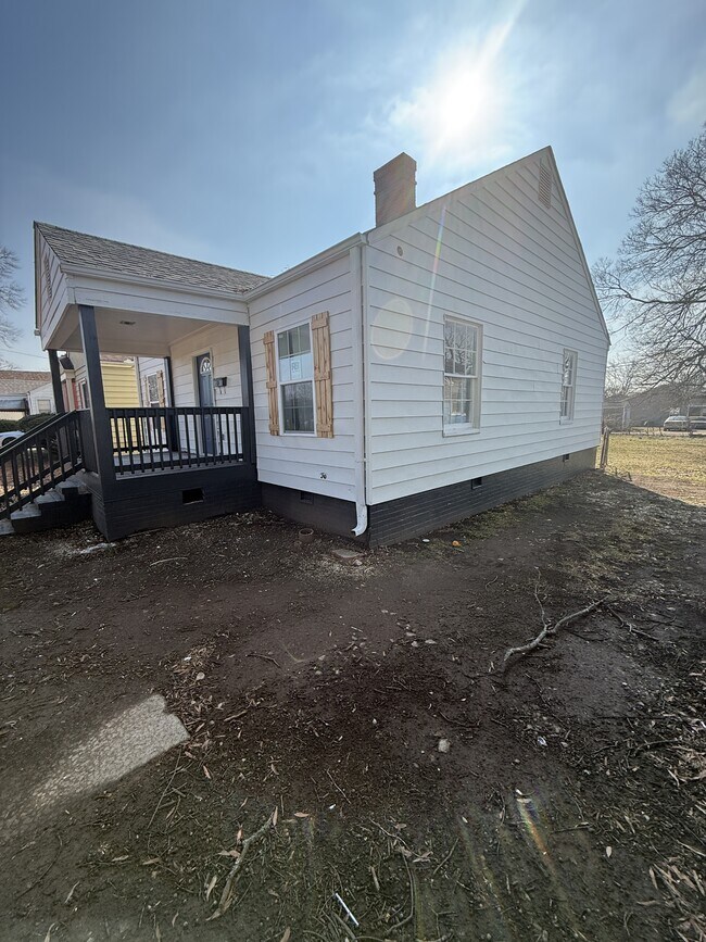 Photo - 931 4th Terrace W