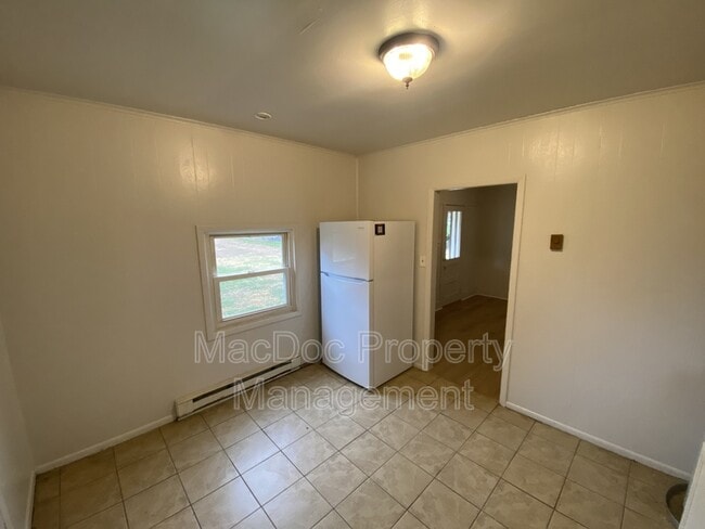 Photo - 303 Powell St