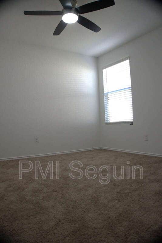 Photo - 809 Riviera Ct