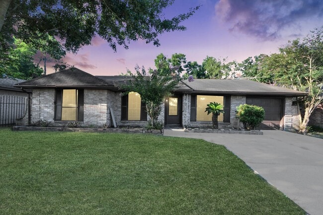 Photo - 3806 Charriton Dr