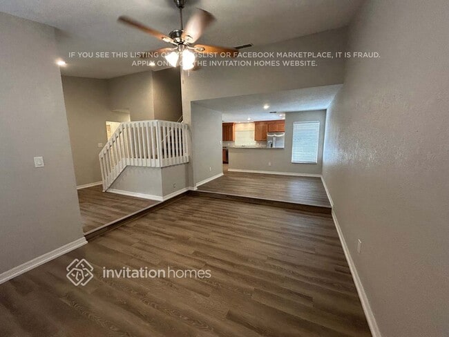 Photo - 548 Oak Creek Dr