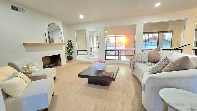 Photo - 2008 S 14th Ave