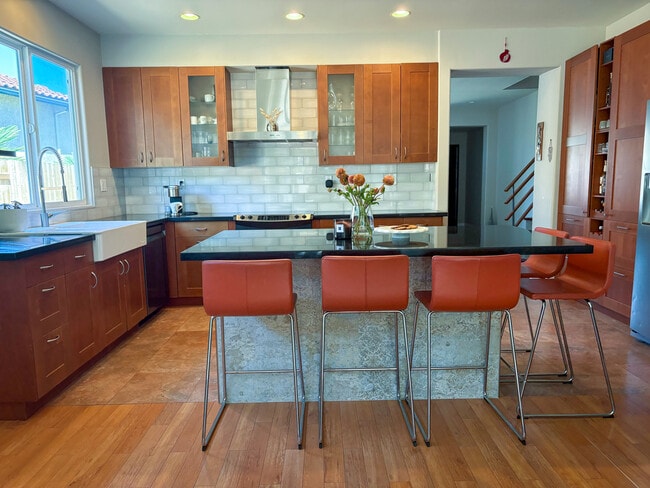 Building Photo - 13974 Barrymore St Rental