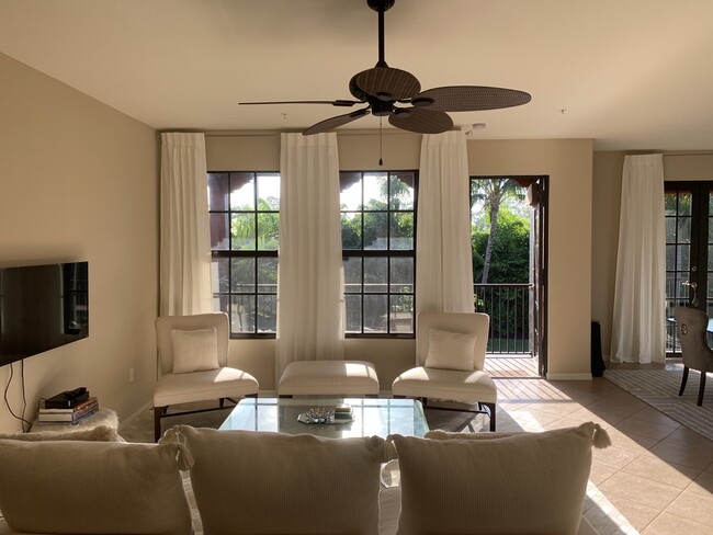 Building Photo - 8997 Cambria Cir Unit 2002