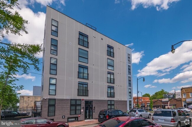 Building Photo - 1100 Bladensburg Rd NE Unit 201 Rental