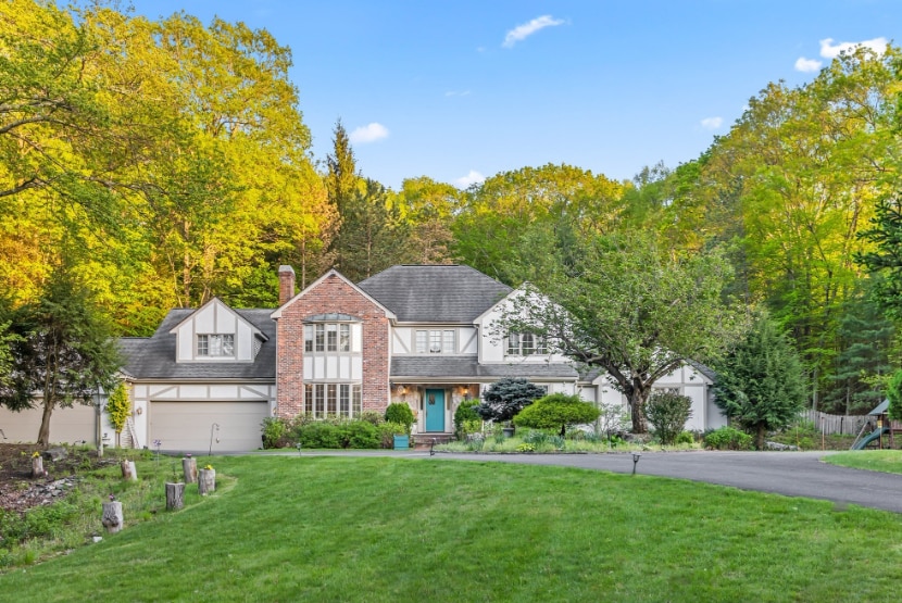 Photo - 112 Bigelow Dr (Sudbury, MA)