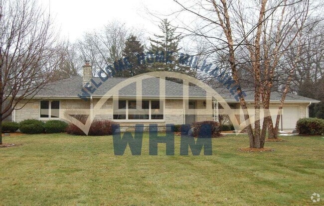 Building Photo - 1920 Fairhaven Blvd Rental