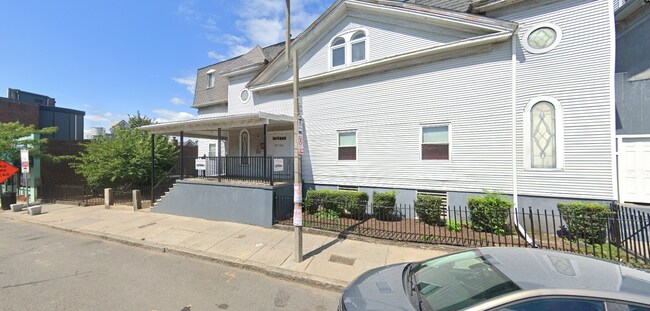 Photo - 385 Dorchester St