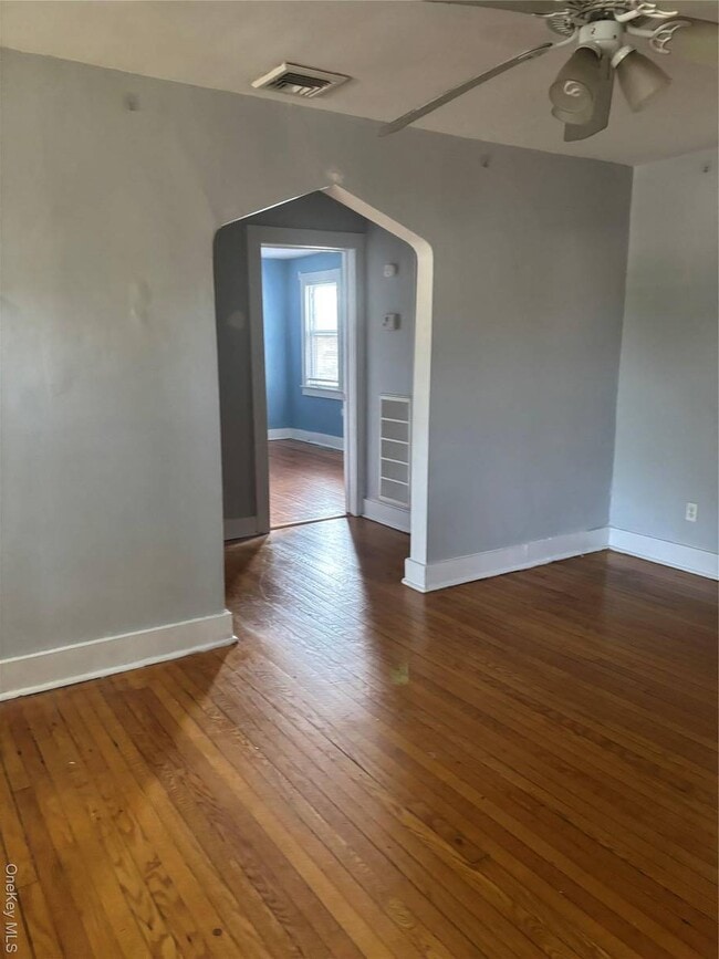 Photo - 457 Montauk Hwy