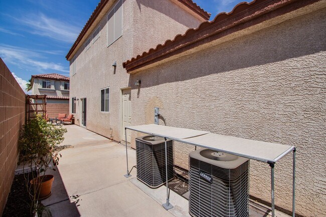 Photo - 4 bedroom 3 bath centrally located home