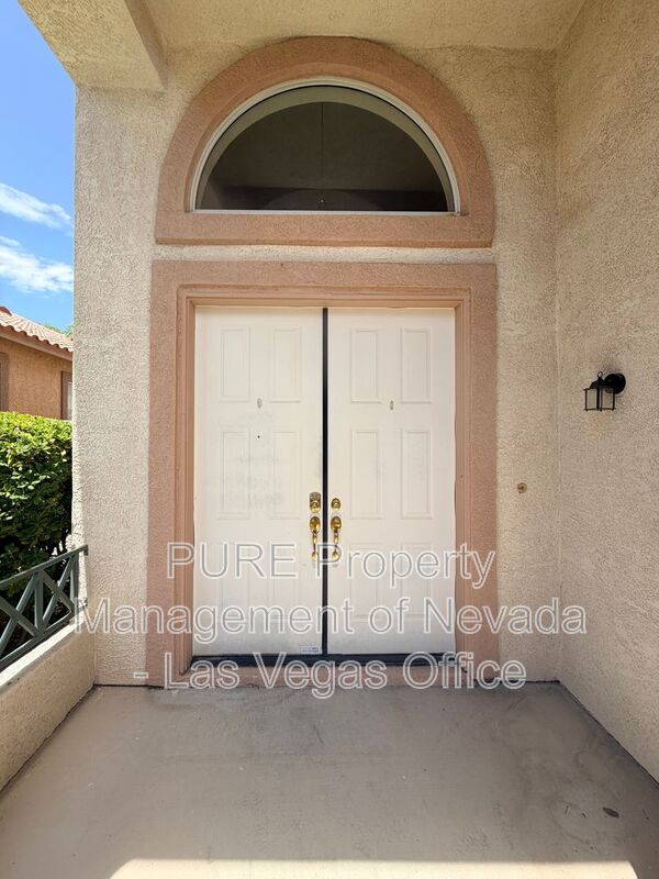 Photo - 925 Lexington Cross Dr