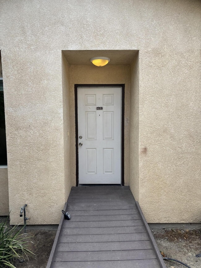 Building Photo - Coming Soon! One bedroom apartment for $1200