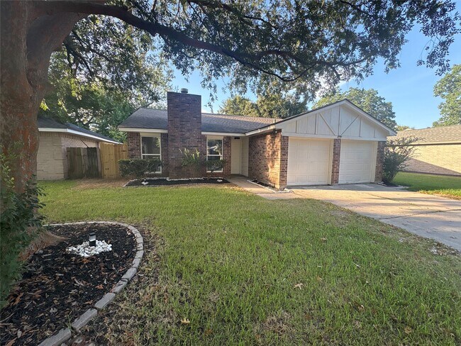5415 Fawn Trail Ln