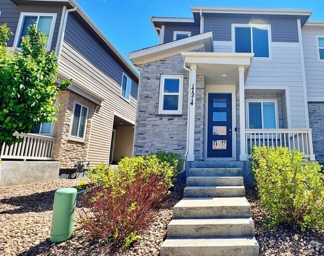 Building Photo - Fantastic Parkway Point 3 Bed 3 Bath 2 Car... Rental