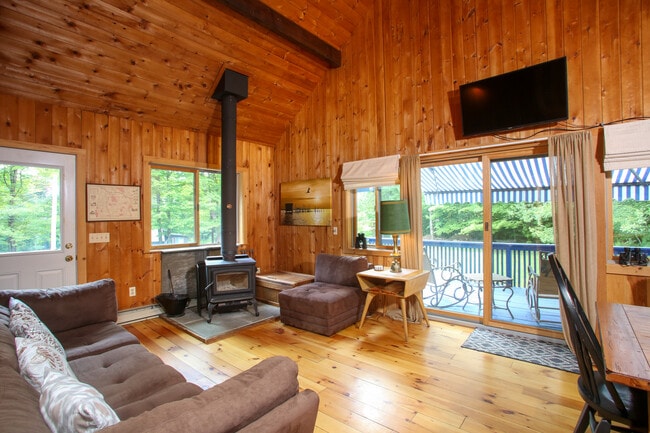 Photo - 160 Stebbins Rd