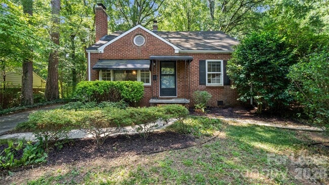 Building Photo - 2126 Arnold Dr