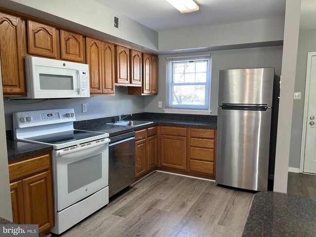 Photo - 29 Ramsgate Ct