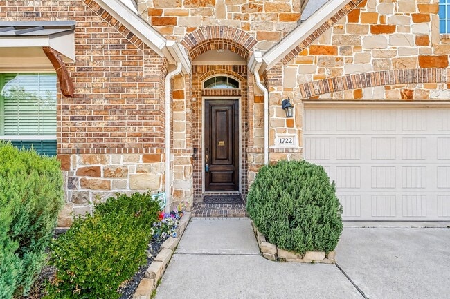 Photo - 1722 Dominion Heights Ln