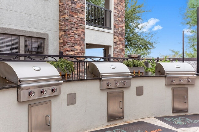 Building Photo - 9450 W Cabela Dr Unit ID1014634P Rental