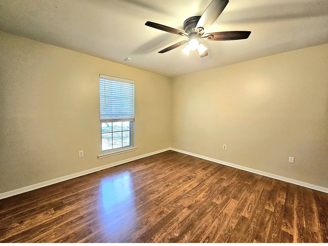 Photo - 1112 Cobb Rd