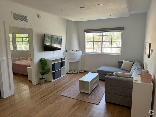 Building Photo - 600 15th St Unit 12 Rental