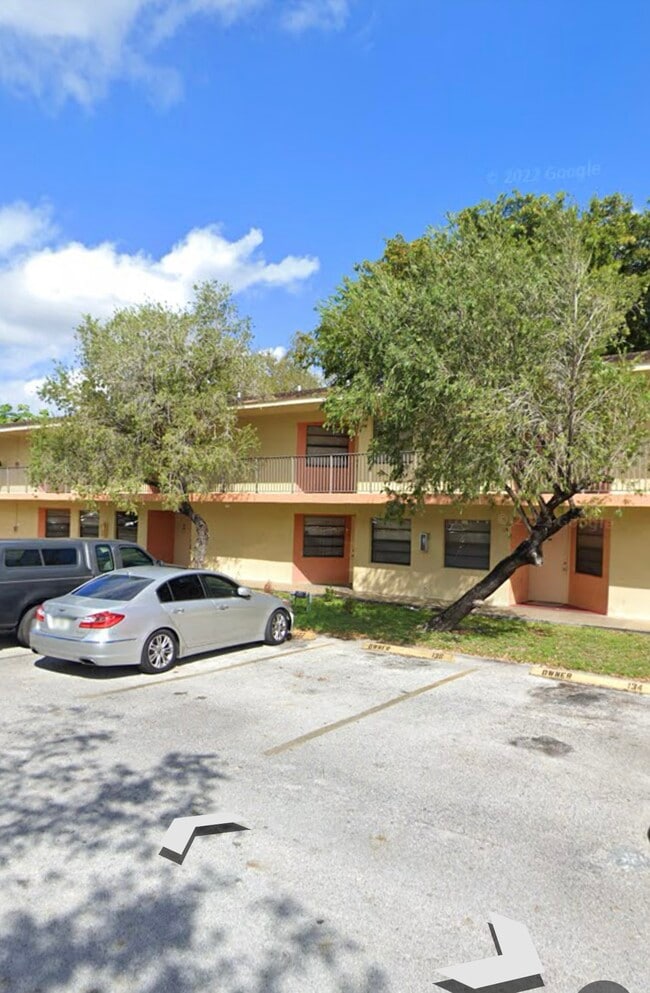 Building Photo - 4207 Lakeside Dr Rental