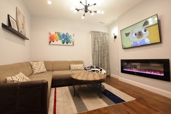 Photo - 289-291 Main St Unit 3