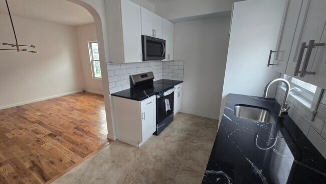 Photo - 659 W Main St Unit 3