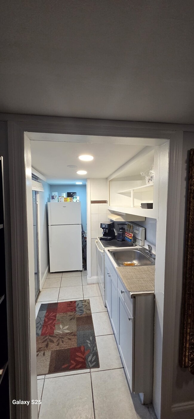 1324 SW 31st St Unit 2