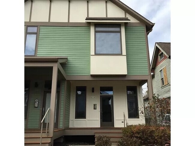 Building Photo - 2134 N Pennsylvania St Rental