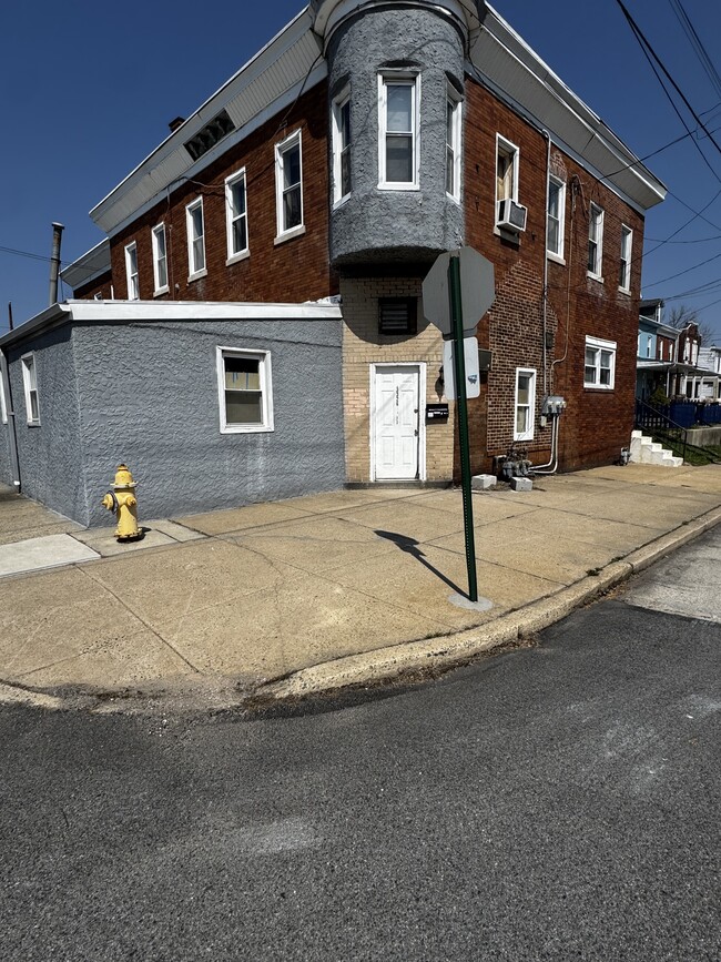 Photo - 3326 W 3rd St Unit 1