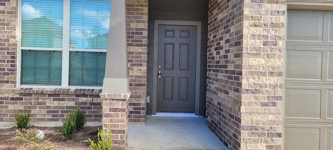 Photo - 1714 Cormorant Cres