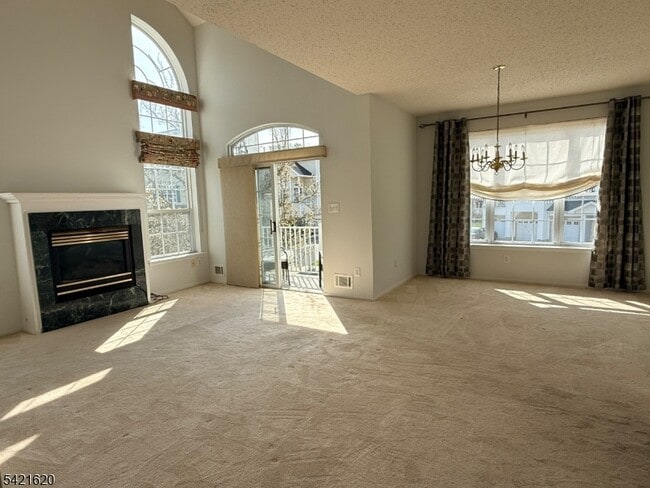 Photo - 82 Hancock Dr