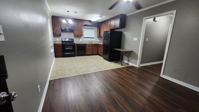 Photo - 121 Jackson Ln Unidad A