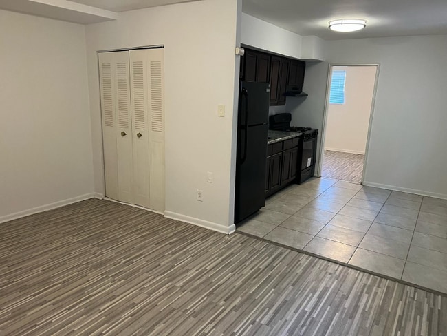 Photo - 50 W Broad St Unit 1