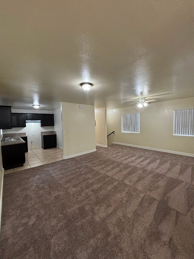 Photo - 1602 E 92nd St