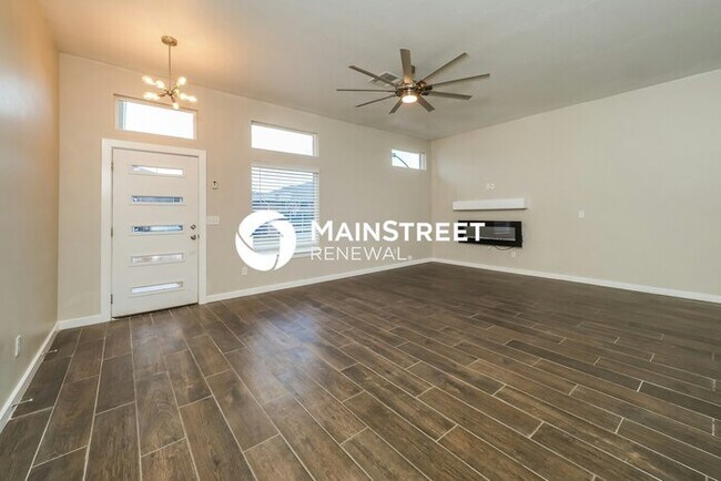 Photo - 3 Bedroom Pet-Friendly Home in Oklahoma City, OK with Main Street Renewal