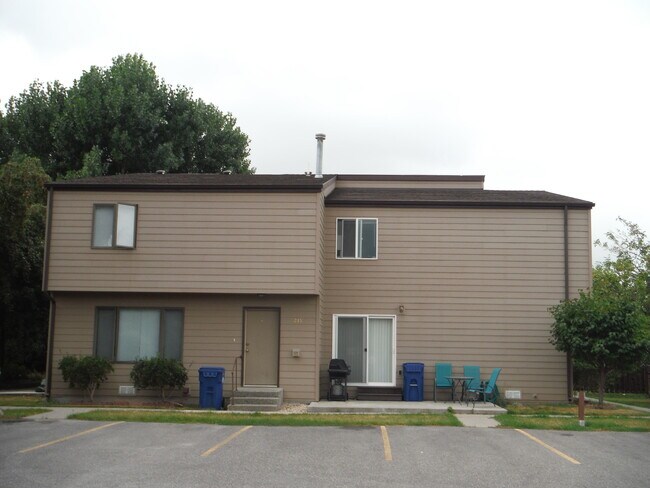 Building Photo - 215 S 15th Ave Unit 215-4