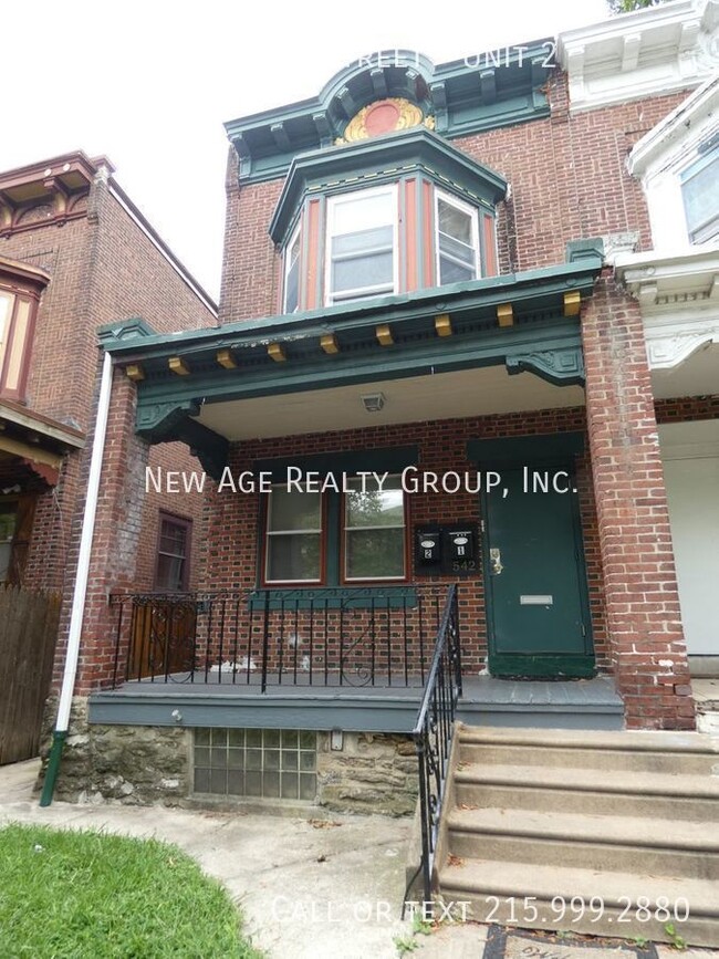 Building Photo - 542 E Woodlawn St Unit 2 Rental