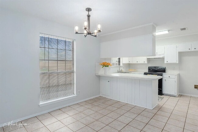 Photo - 2211 General York Cir