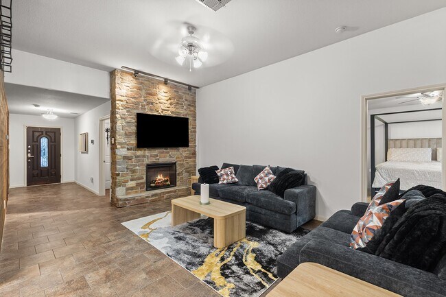 Photo - 7115 Northchase Ln