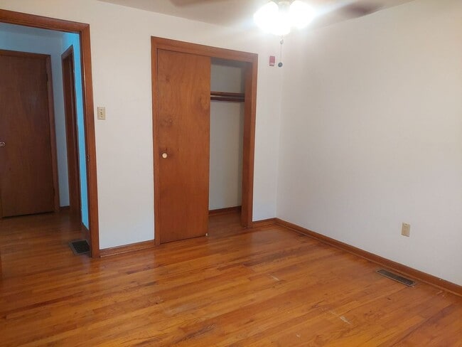 Photo - 535 New Alexandria Rd Apartments Unit 2