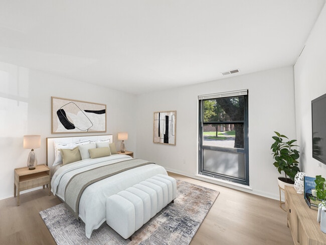 Photo - Bristol Gardens Apartments